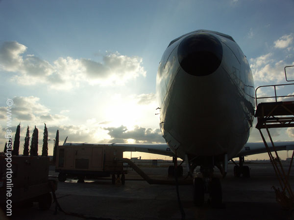 2004_airplane_ben_gurion_air_port