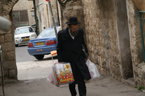 Religious Man - Jarusalem, Israel 2008 - cat0806